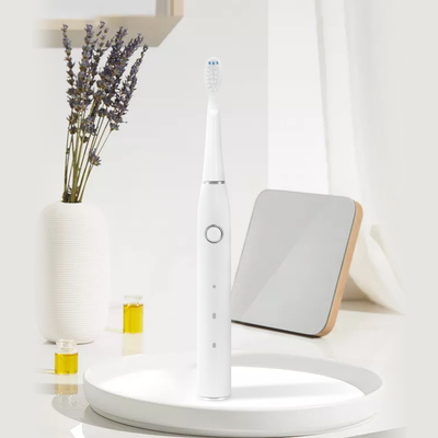 3.7V Lightweight Smart Electric Sonic Toothbrush POM ABS Material