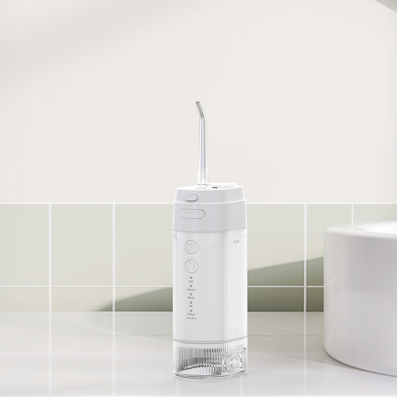 OEM Portable Mini Water Flosser Automatic 180ml For Teeth Cleaning